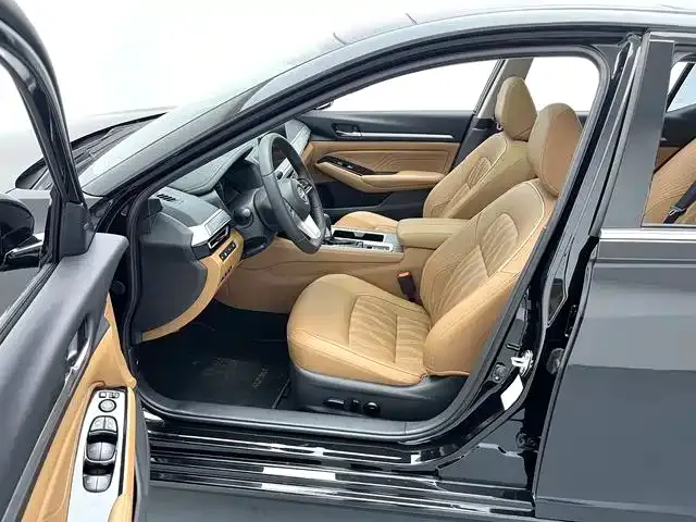 Nissan Teana — Фото автомобиля 12