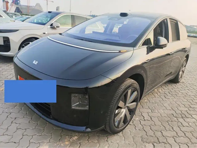 Фотография автомобиля — Li Auto i8