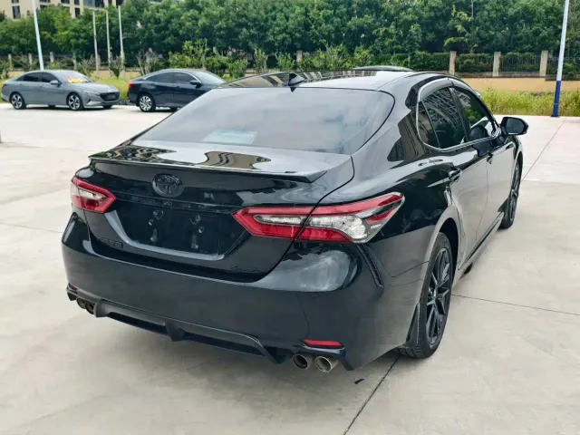 Toyota Camry — Фото автомобиля 6