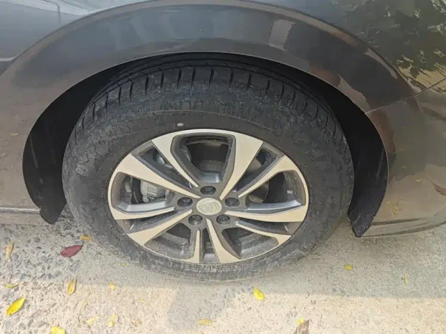 Changan Eado — Фото автомобиля 6