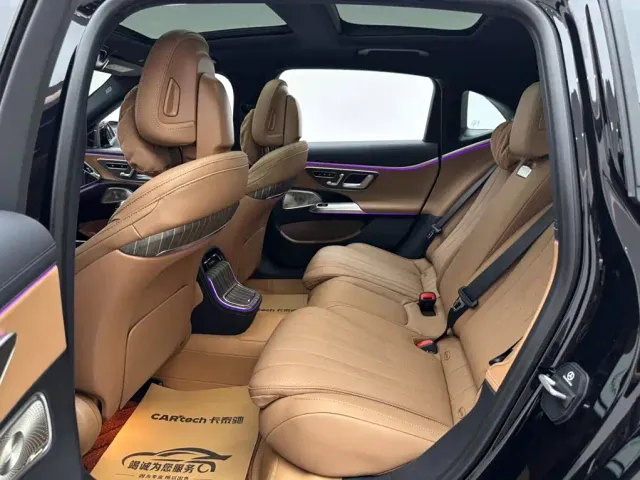 Mercedes-Benz E-Class — Фото автомобиля 9