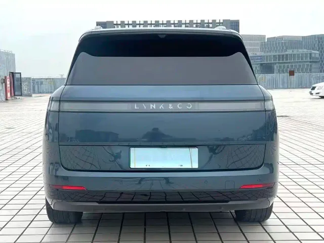 Lynk & Co 900 — Фото автомобиля 5