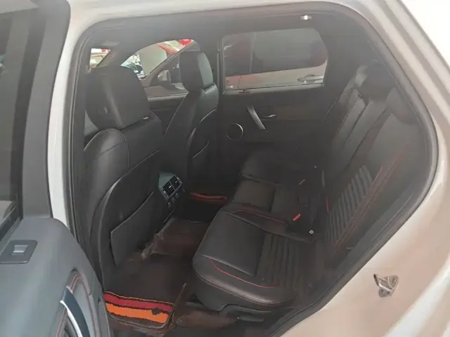 Land Rover Discovery Sport — Фото автомобиля 16