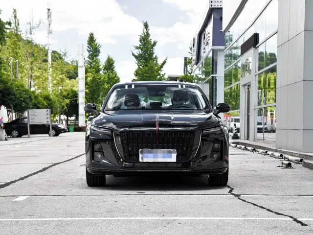 Hongqi H5 — Фото автомобиля 3