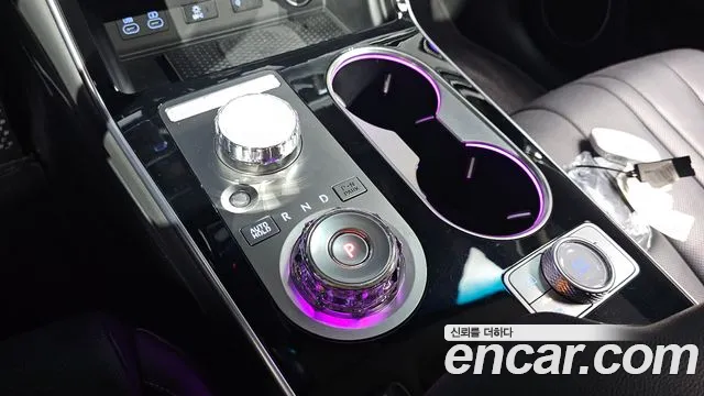 Genesis GV80 — Фото автомобиля 12