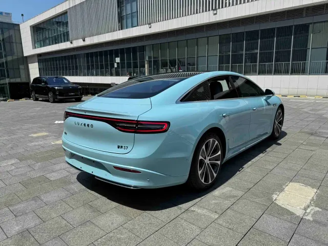 Luxeed S7 — Фото автомобиля 26