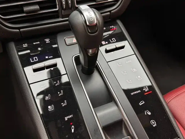 Porsche Macan — Фото автомобиля 15