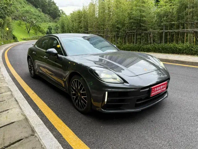 Porsche Panamera — Фото автомобиля 3
