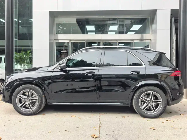 Mercedes-Benz GLE-Class — Фото автомобиля 4