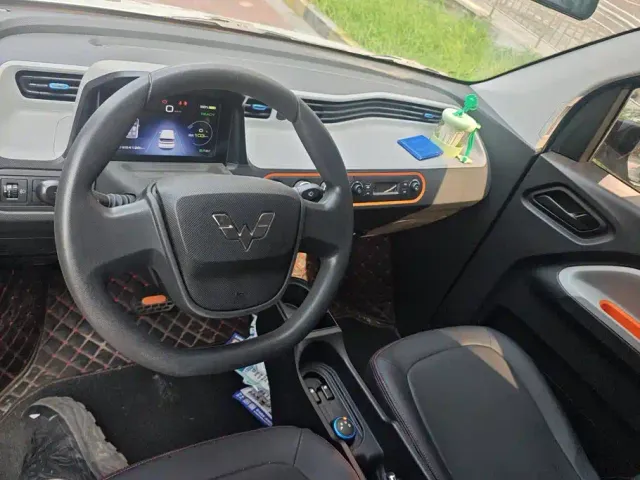 Wuling Hongguang Mini EV — Фото автомобиля 12