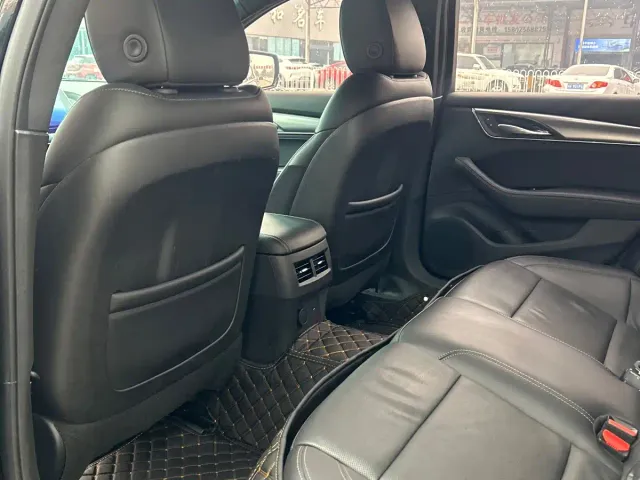 Cadillac CT5 — Фото автомобиля 7