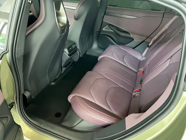 Xiaomi SU7 — Фото автомобиля 17