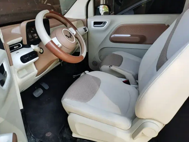 Wuling Hongguang Mini EV — Фото автомобиля 14