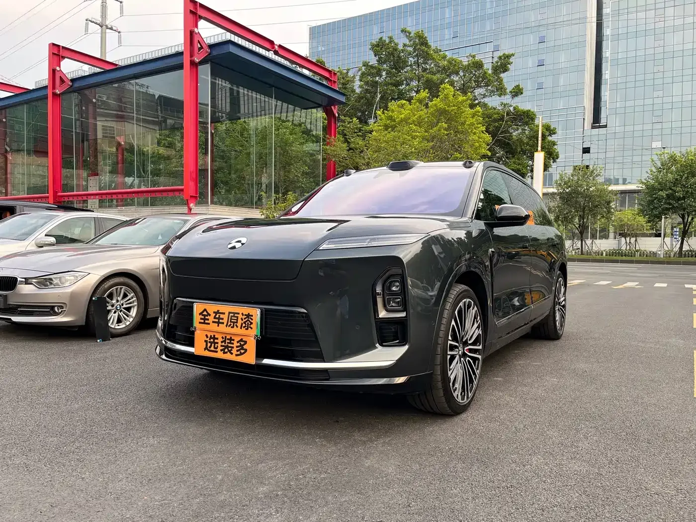 NIO NIO ES8 2025 Base Model — Фото автомобиля 2