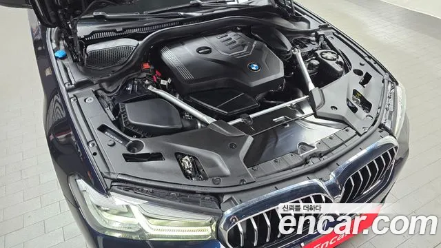 BMW 5-Series — Фото автомобиля 6