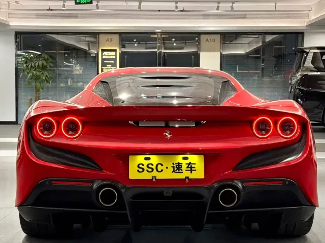 Ferrari F8 — Фото автомобиля 5