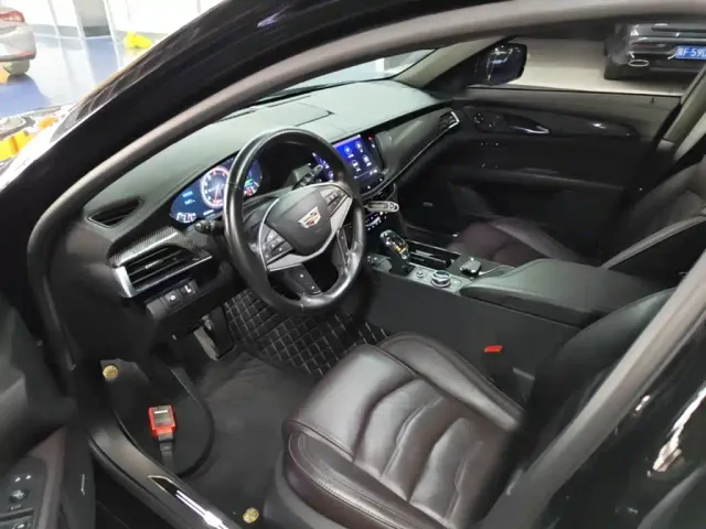 Cadillac CT6 — Фото автомобиля 14