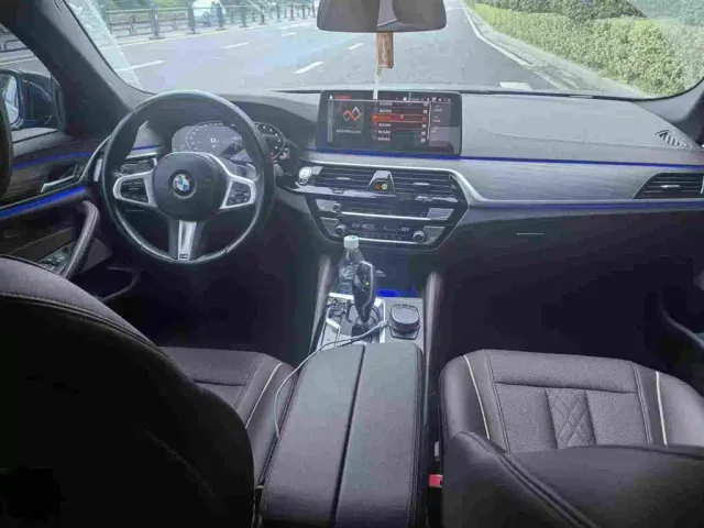 BMW 5 Series — Фото автомобиля 6