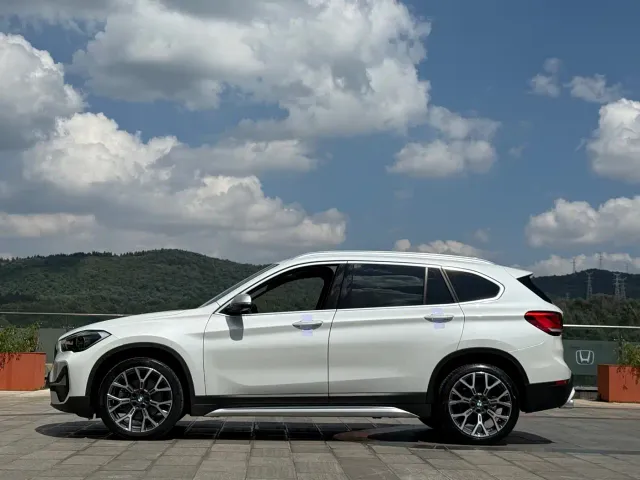 BMW X1 — Фото автомобиля 10