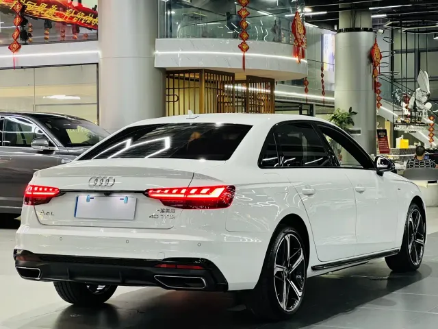 Audi A4L — Фото автомобиля 7