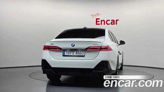 BMW 5 Series G60 — Фото автомобиля 4