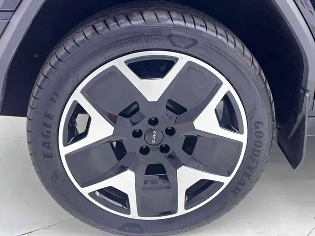 iCAR V27 — Фото автомобиля 11