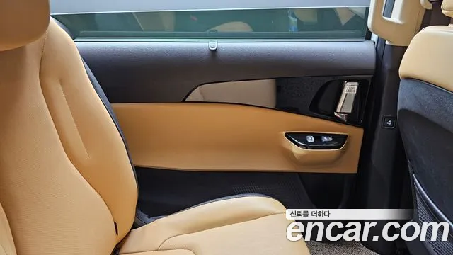 Kia Carnival Generation 4 — Фото автомобиля 25