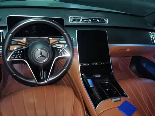 Mercedes-Benz S-Class — Фото автомобиля 12