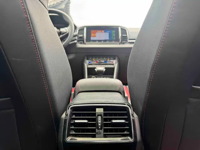 Skoda Karoq — Фото автомобиля 18
