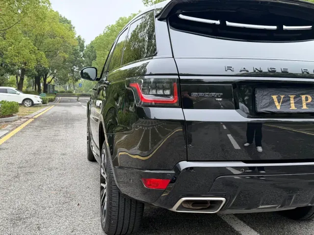 Land Rover Range Rover Sport — Фото автомобиля 21