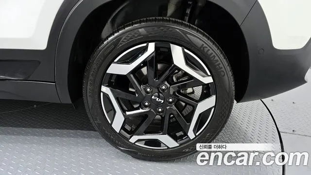 Kia Seltos Бензин 1.6 турбо 2WD — Фото автомобиля 5