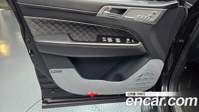 KG_Mobility_Ssangyong Rexton — Фото автомобиля 24