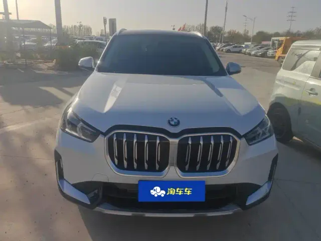 BMW X1 — Фото автомобиля 2