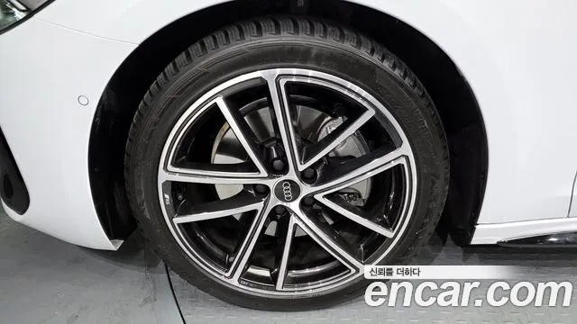 Audi A5 45 TFSI quattro S Line — Фото автомобиля 5