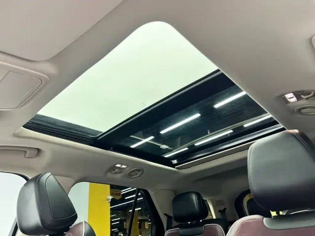 Ford Explorer — Фото автомобиля 16