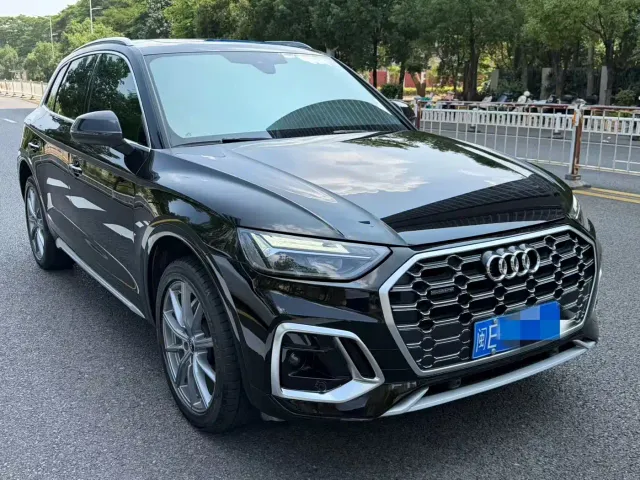 Audi Q5L — Фото автомобиля 2