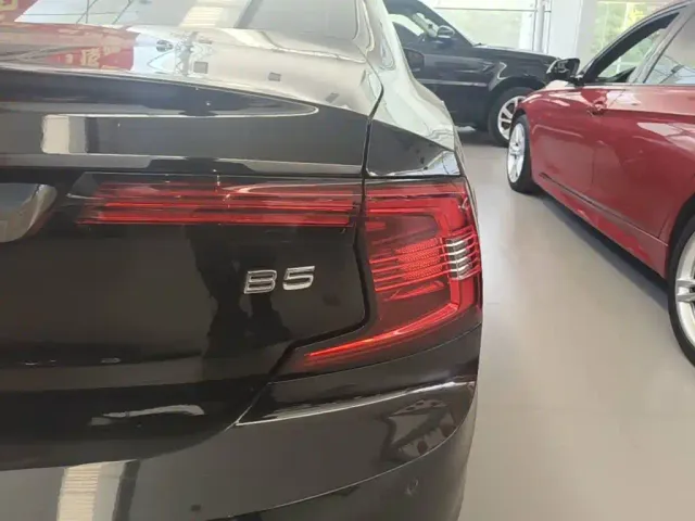 Volvo S90 — Фото автомобиля 7