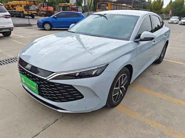 Фотография автомобиля — BYD Qin L