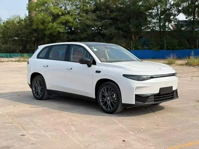 Leapmotor C10 — Фото автомобиля 3