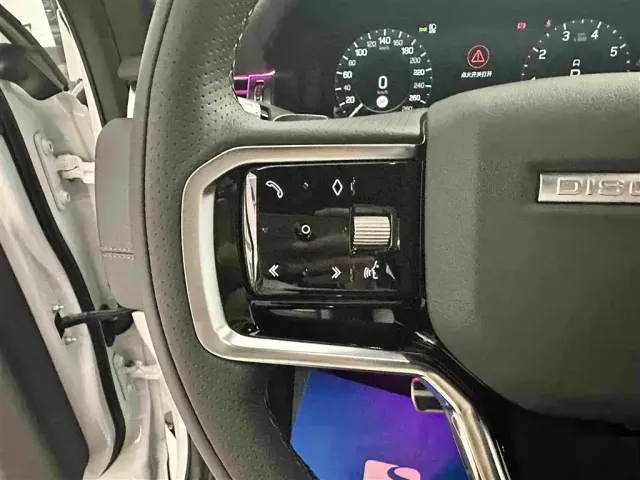 Land Rover Discovery Sport — Фото автомобиля 10