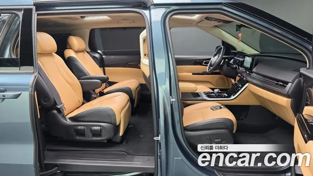 Kia Carnival Generation 4 — Фото автомобиля 16