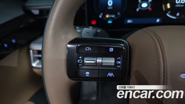 Hyundai Grandeur Grandeur (GN7) 2.5 Бензин 2WD — Фото автомобиля 17