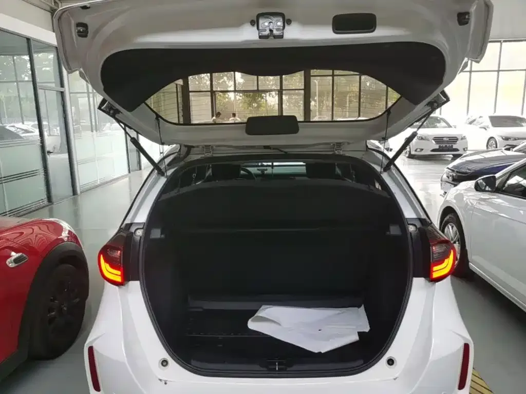 Honda Fit 2021 1.5L CVT Trend Edition — Фото автомобиля 18