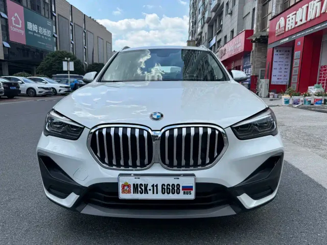 Фотография автомобиля — BMW X1