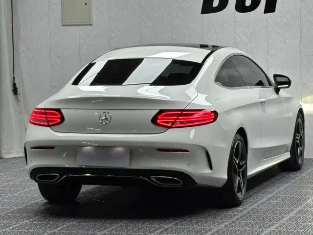 Mercedes-Benz C-Class — Фото автомобиля 9