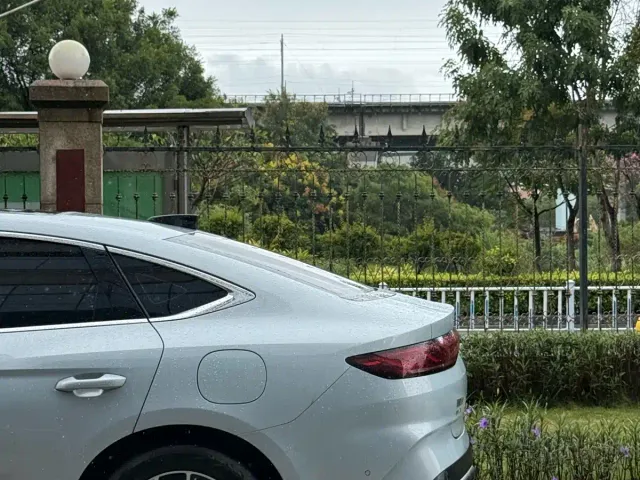 BYD Qin L — Фото автомобиля 9