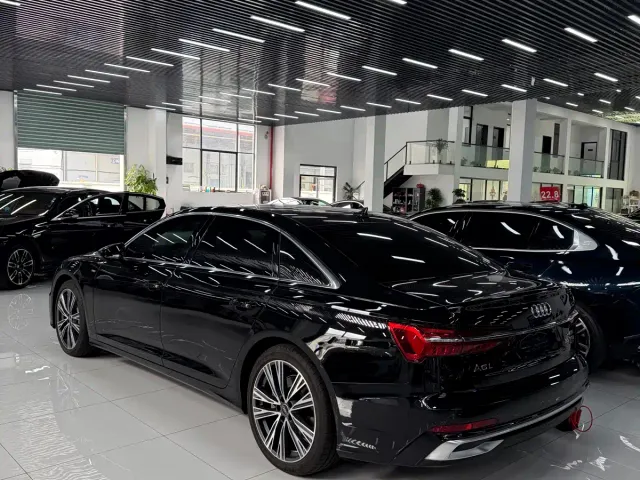 Audi A6L — Фото автомобиля 9
