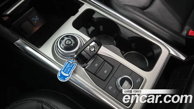 Ford Explorer — Фото автомобиля 9
