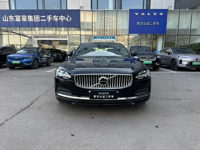 Volvo S90 — Фото автомобиля 2