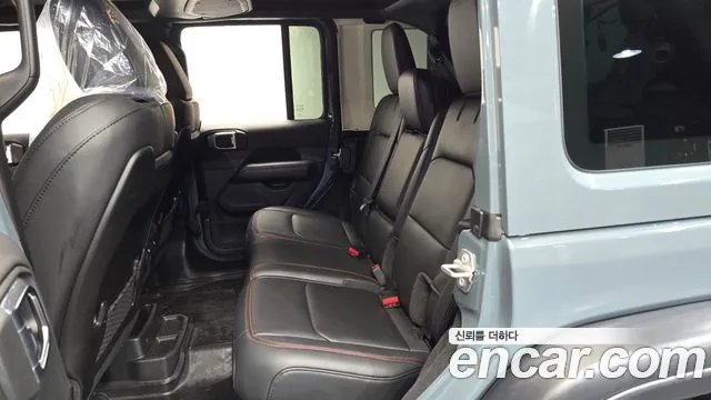 Jeep Wrangler JL — Фото автомобиля 17